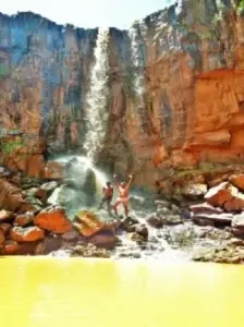 Garmo Waterfall (Garmo Chololo)